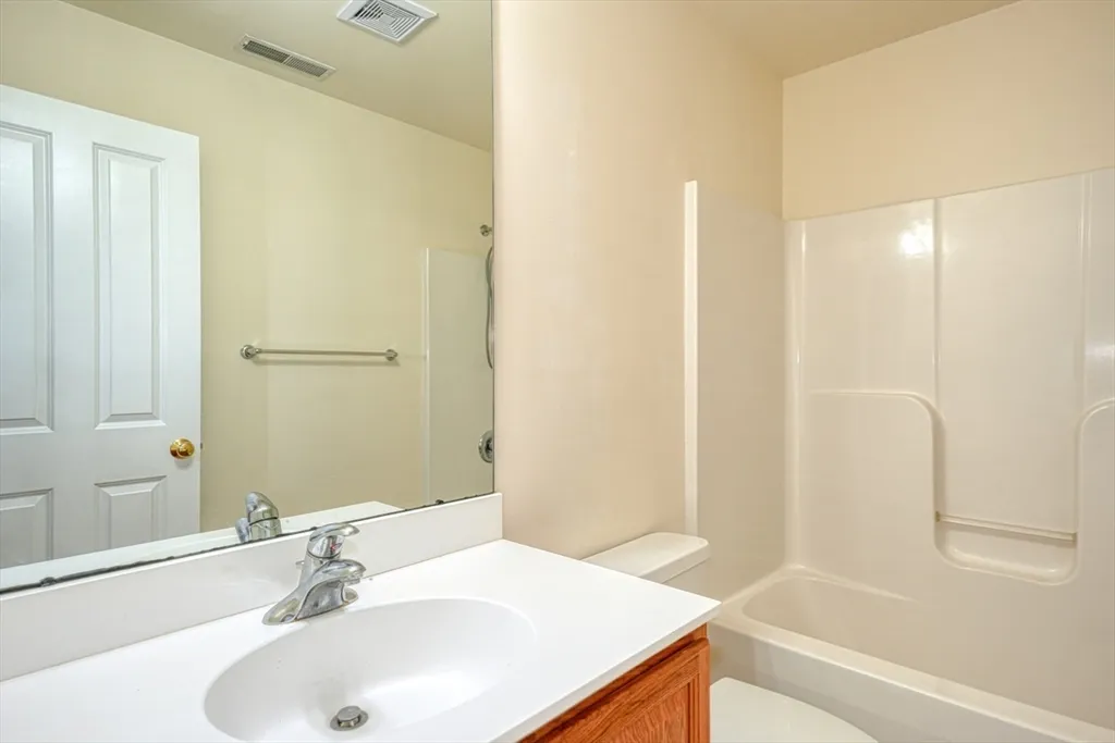 2 bed, 2 bath apartment for rent at 89 Buttercup Ln Unit 255, Grafton — photo 32 of 38