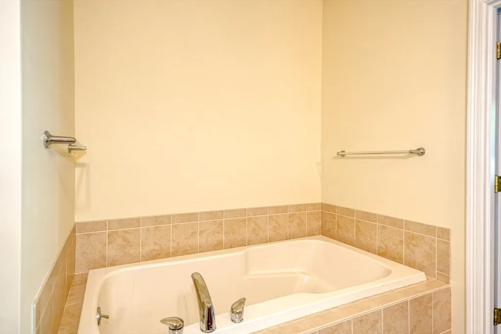 2 bed, 2 bath apartment for rent at 89 Buttercup Ln Unit 255, Grafton — photo 21 of 38
