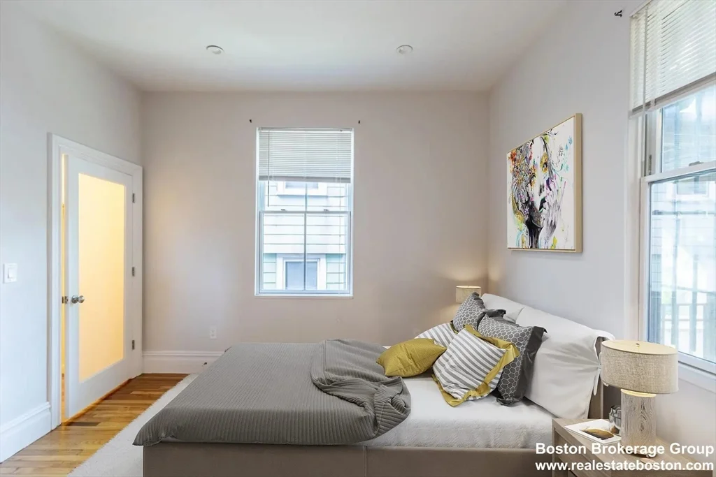 6 bed, 3 bath apartment for rent at 89 Cedar St Unit 2, Roxbury — photo 9 of 27