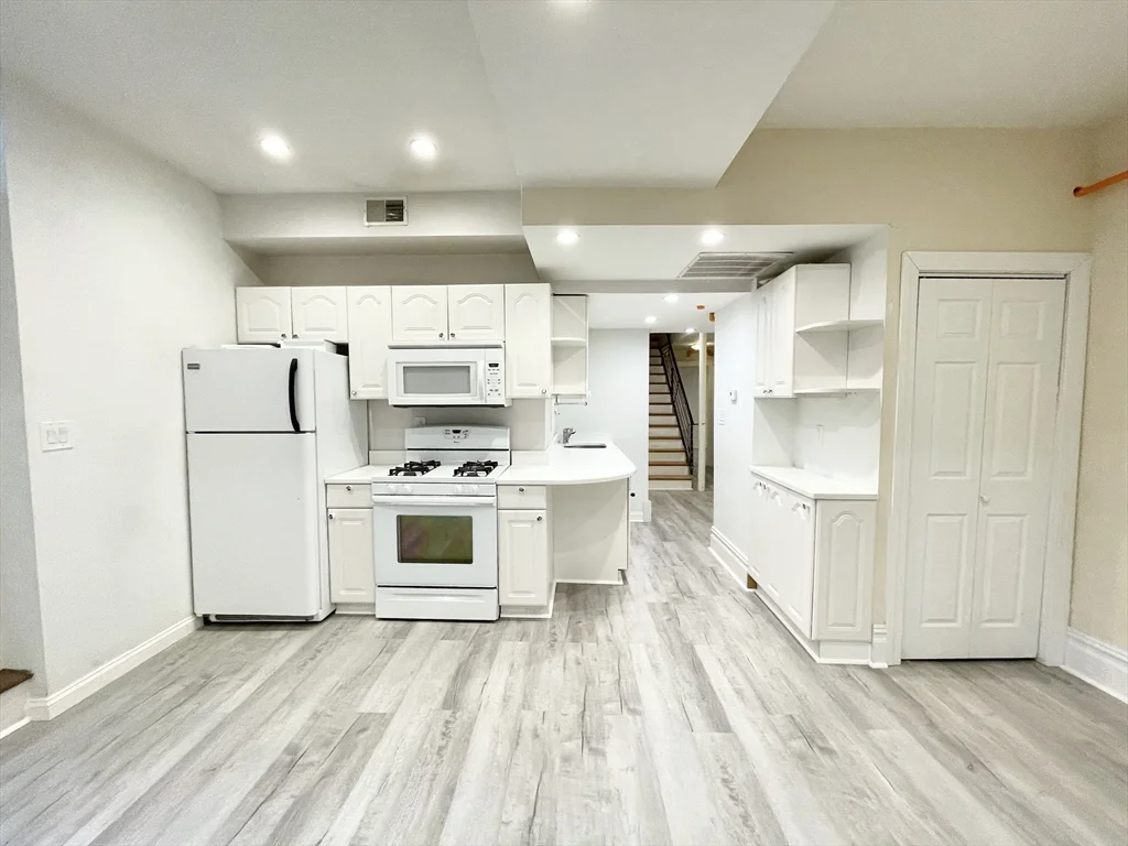 2 bed, 1 bath apartment for rent at 89 Cedar Unit 1, Roxbury — photo 1 of 10