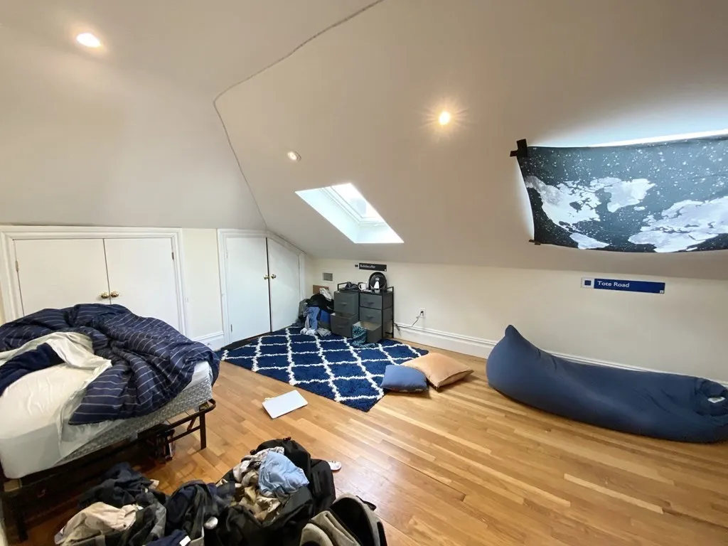 6 bed, 3 bath apartment for rent at 89 Cedar Unit 3, Roxbury — photo 8 of 14