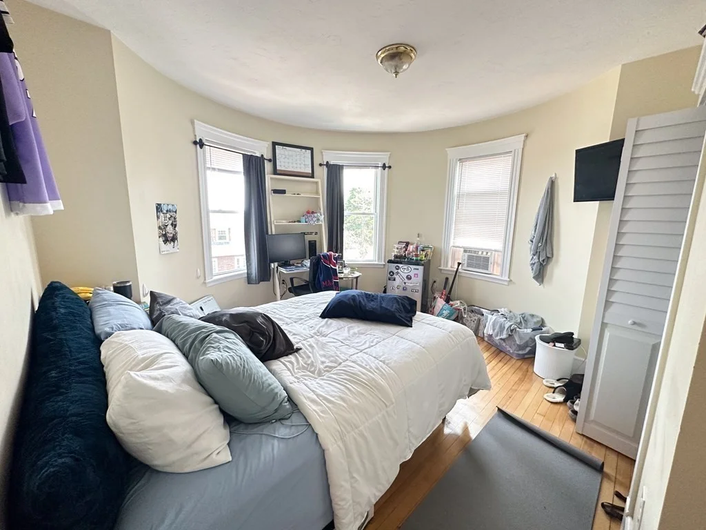 3 bed, 1 bath apartment for rent at 89 Claybourne St Unit 3, Dorchester — photo 4 of 18