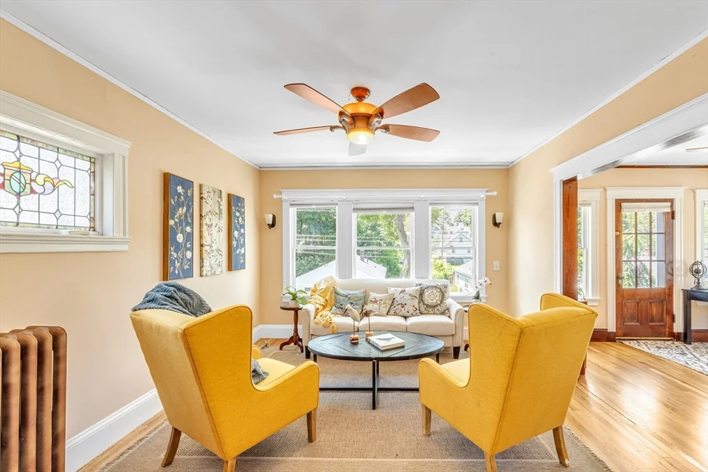 3 bed, 2 bath apartment for rent at 89 Dent St Unit 89, West Roxbury — photo 8 of 29