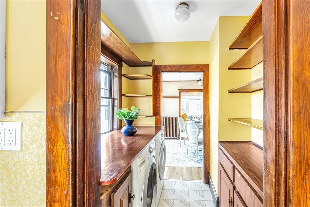 3 bed, 2 bath apartment for rent at 89 Dent St Unit 89, West Roxbury — photo 10 of 29