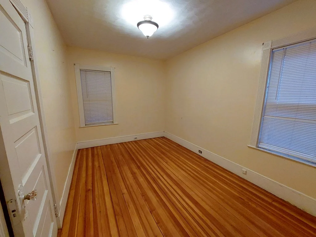 3 bed, 1 bath apartment for rent at 89 Draper St Unit 3, Dorchester — photo 4 of 7