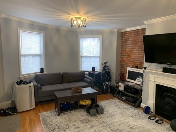 1 bed, 1 bath apartment for rent at 89 East Brookline St Unit 1, South End — photo 1 of 4