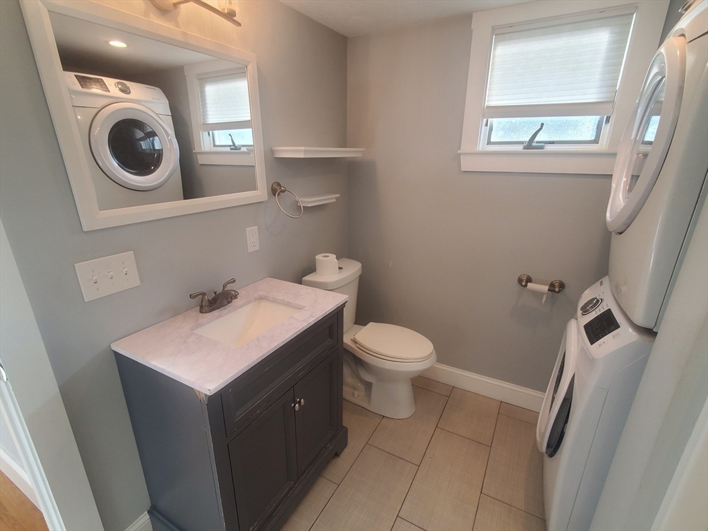2 bed, 1 bath apartment for rent at 89 Front St Unit 2, Weymouth Landing — photo 5 of 22