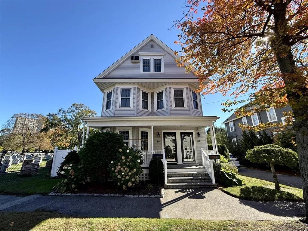 3 bed, 1 bath apartment for rent at 89 Grove St Unit 89, Belmont — photo 1 of 27