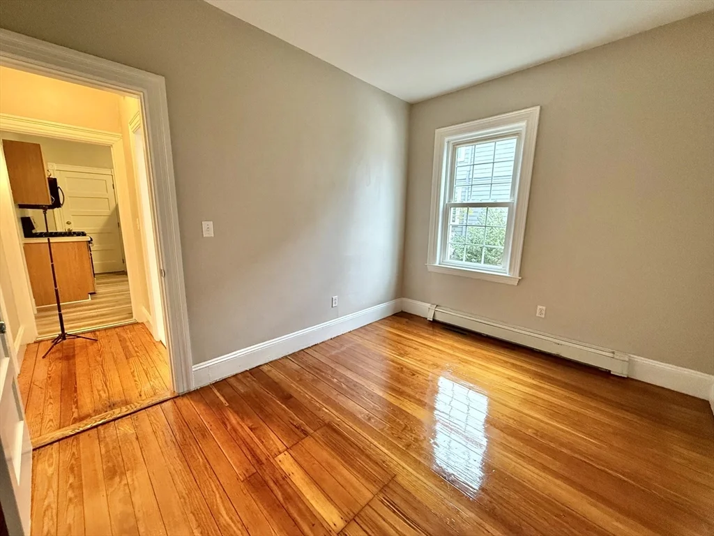 3 bed, 1 bath apartment for rent at 89 Grove St Unit 89, Belmont — photo 9 of 27