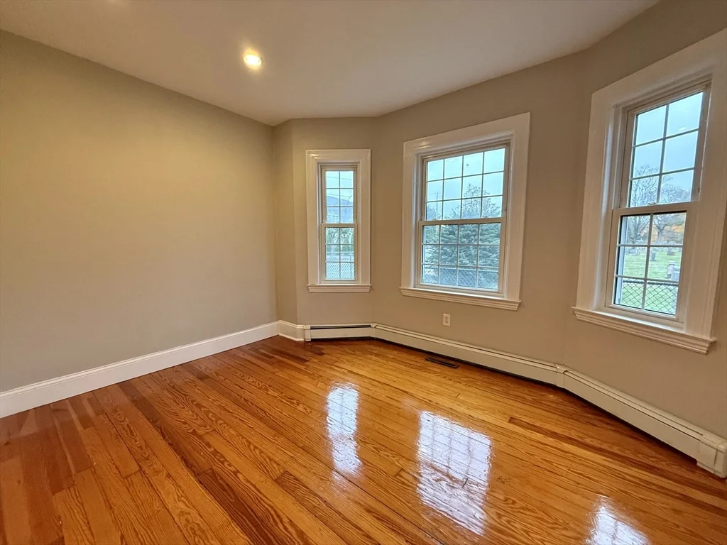 3 bed, 1 bath apartment for rent at 89 Grove St Unit 89, Belmont — photo 14 of 27