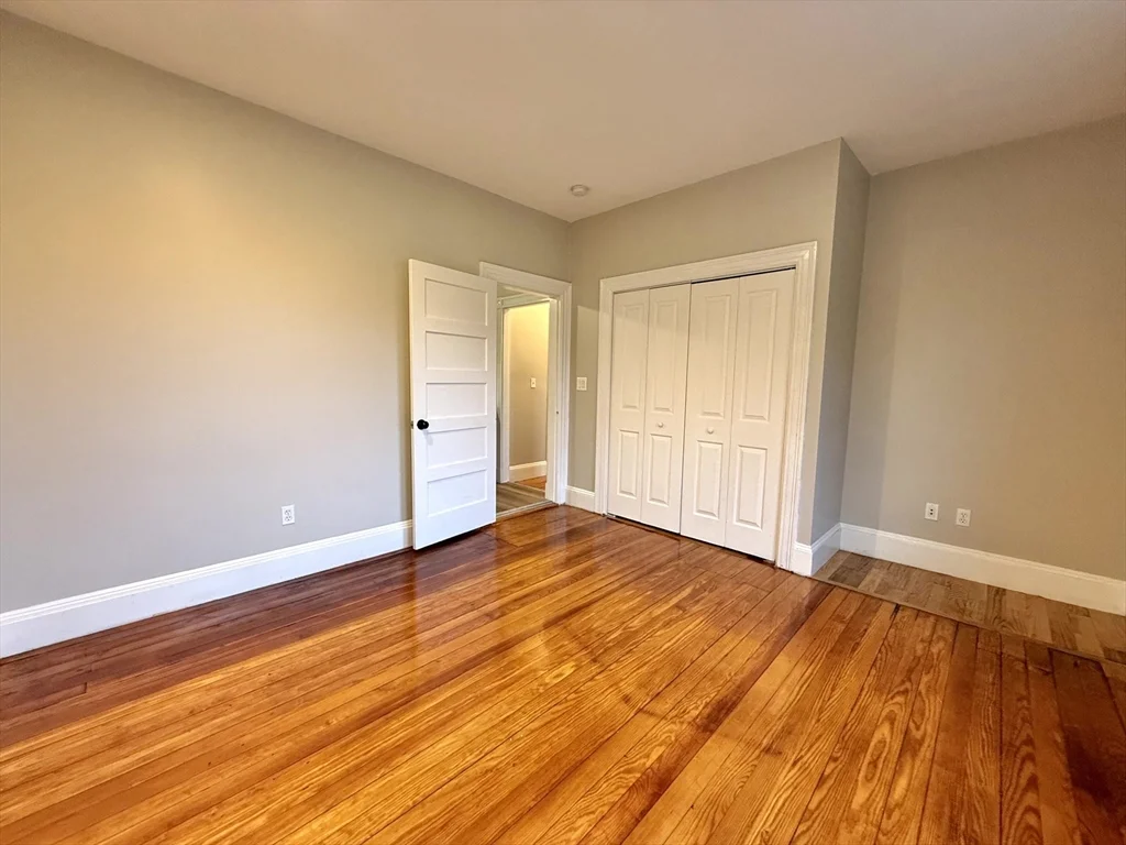 3 bed, 1 bath apartment for rent at 89 Grove St Unit 89, Belmont — photo 12 of 27