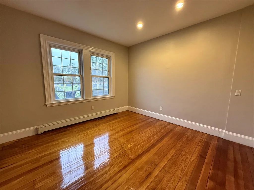 3 bed, 1 bath apartment for rent at 89 Grove St Unit 89, Belmont — photo 10 of 27