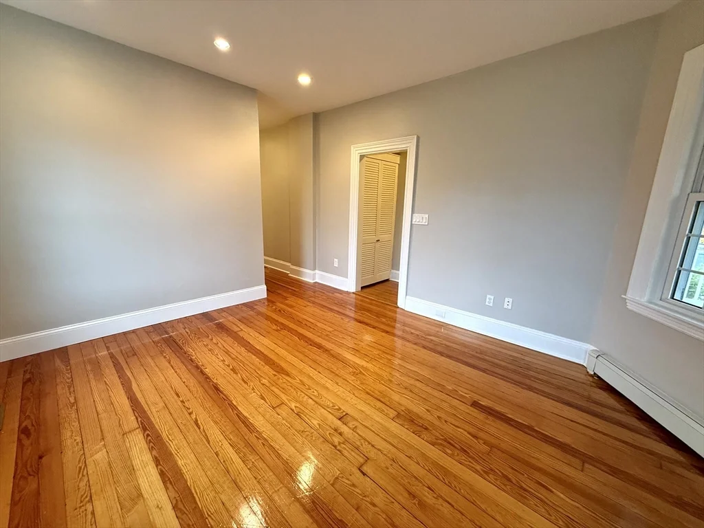 3 bed, 1 bath apartment for rent at 89 Grove St Unit 89, Belmont — photo 20 of 27