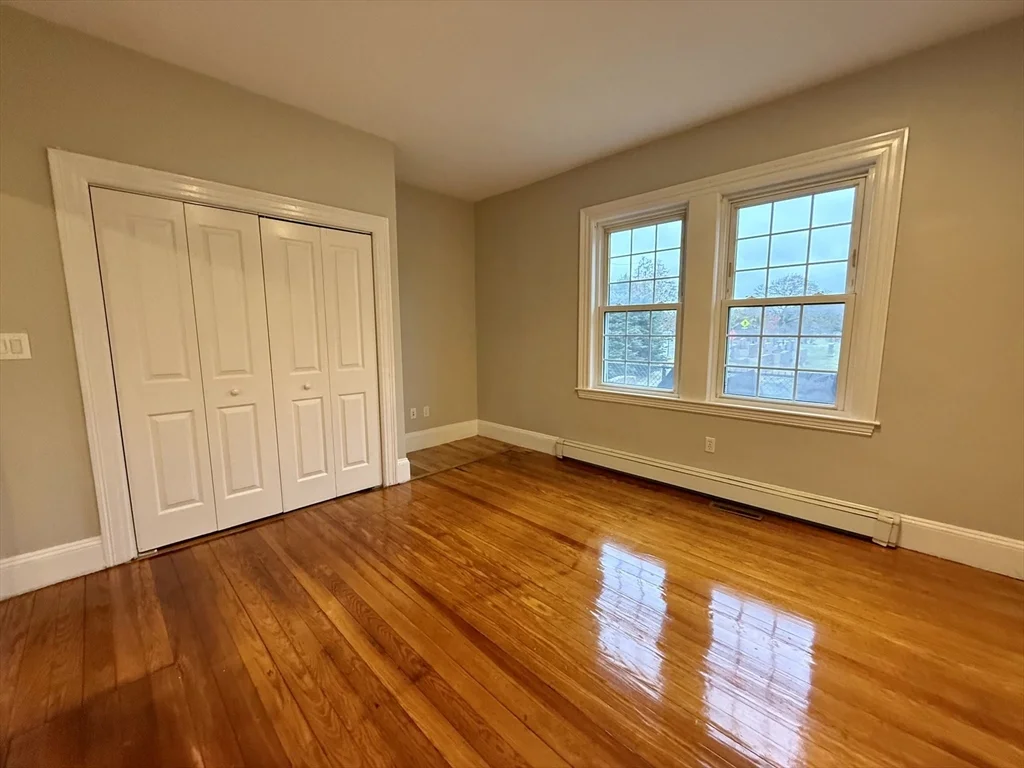 3 bed, 1 bath apartment for rent at 89 Grove St Unit 89, Belmont — photo 11 of 27