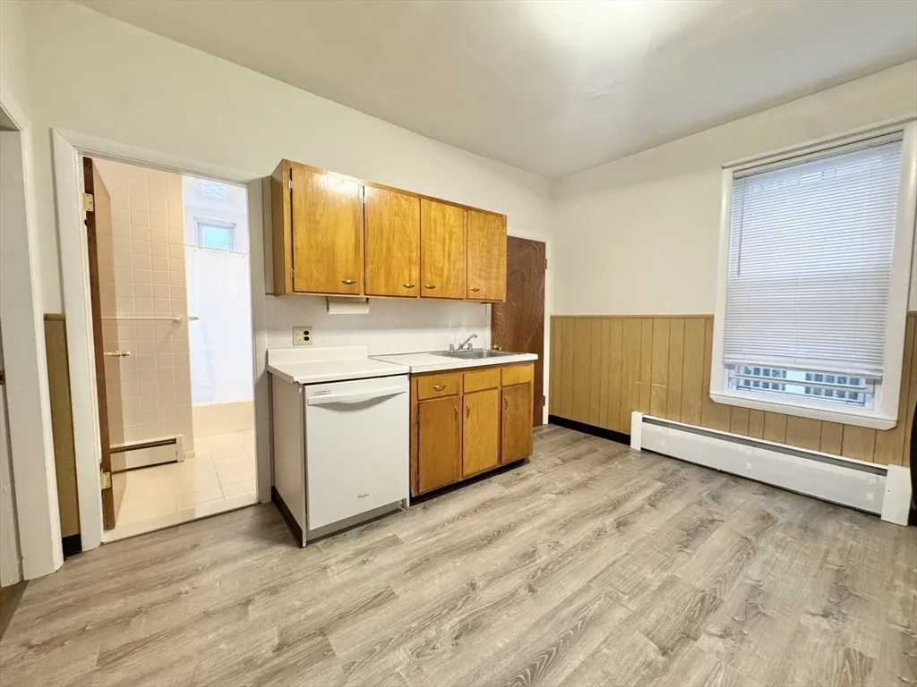 3 bed, 1 bath apartment for rent at 89 Hampshire St Unit B, Wellington-Harrington — photo 8 of 16
