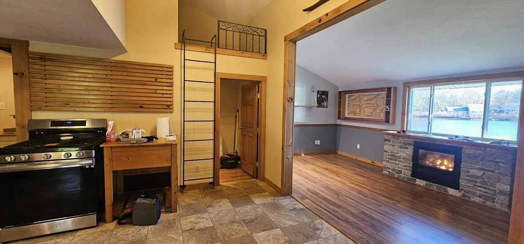 1 bed, 1 bath apartment for rent at 89 Jolicouer Ave Unit 1, Spencer — photo 5 of 13