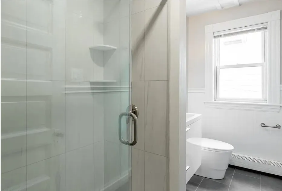 3 bed, 1.5 bath apartment for rent at 89 Kinnaird St Unit 2, Riverside — photo 8 of 12