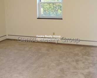 2 bed, 1 bath apartment for rent at 89 Lexington St Unit 3, Auburndale — photo 2 of 4