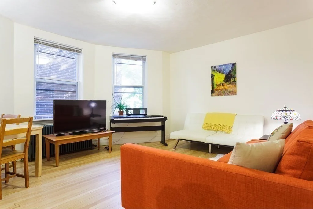 3 bed, 2 bath apartment for rent at 89 Masson Ter Unit A1, Corey Hill — photo 4 of 12