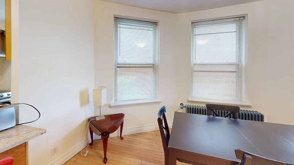 3 bed, 2 bath apartment for rent at 89 Mason Terr Unit A, Coolidge Corner — photo 9 of 11