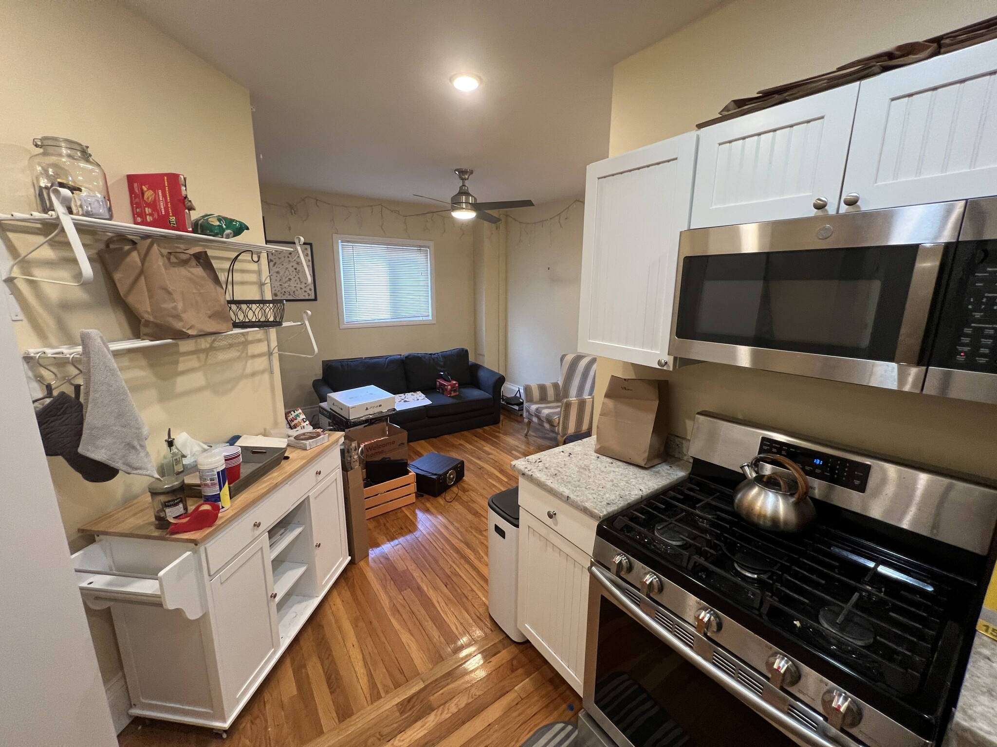 3 bed, 1 bath apartment for rent at 89 Morrison Ave Unit 1, Powder House Square — photo 2 of 8