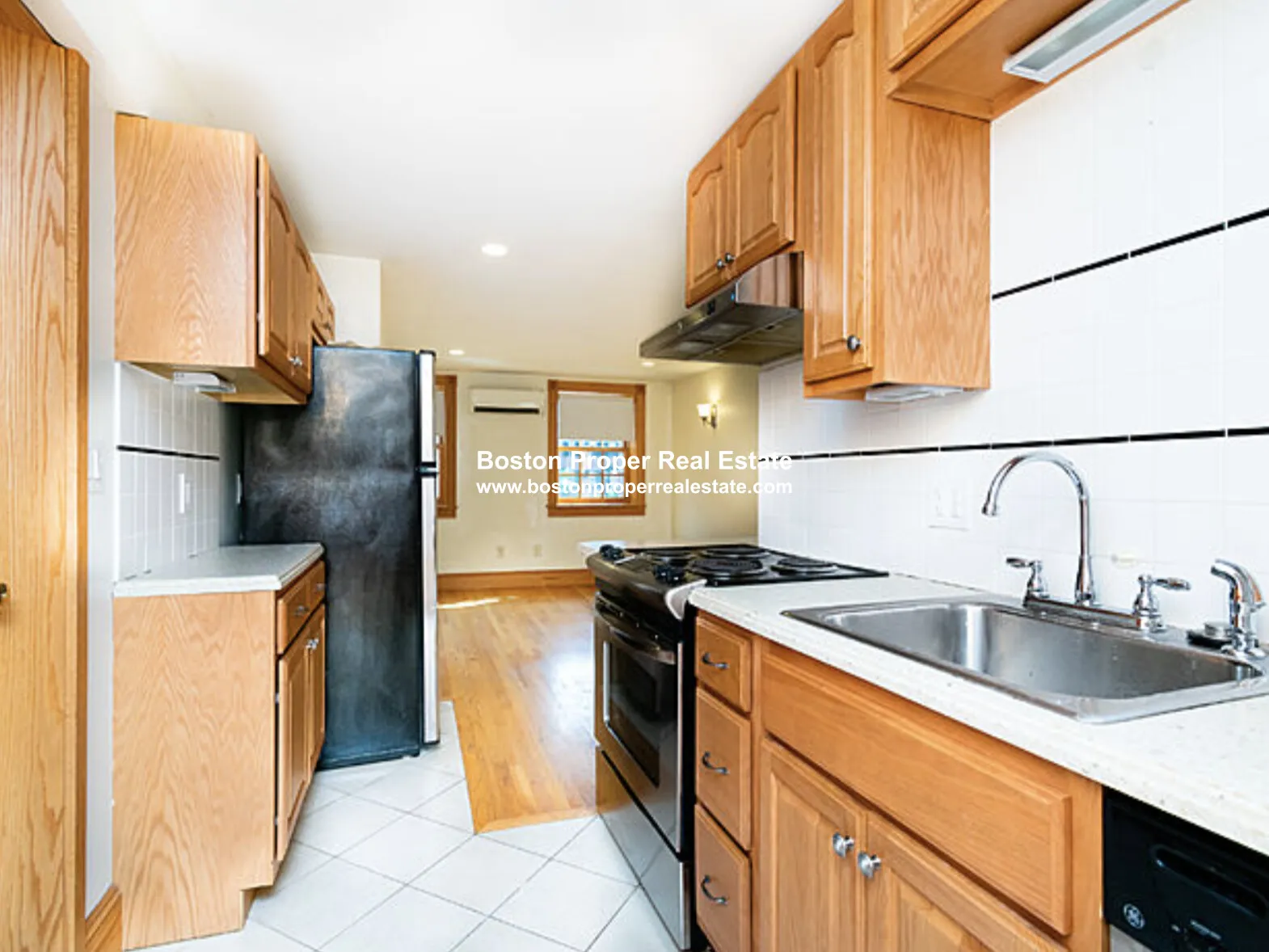 1 bed, 1 bath apartment for rent at 89 Myrtle St Unit 1, Beacon Hill — photo 4 of 12