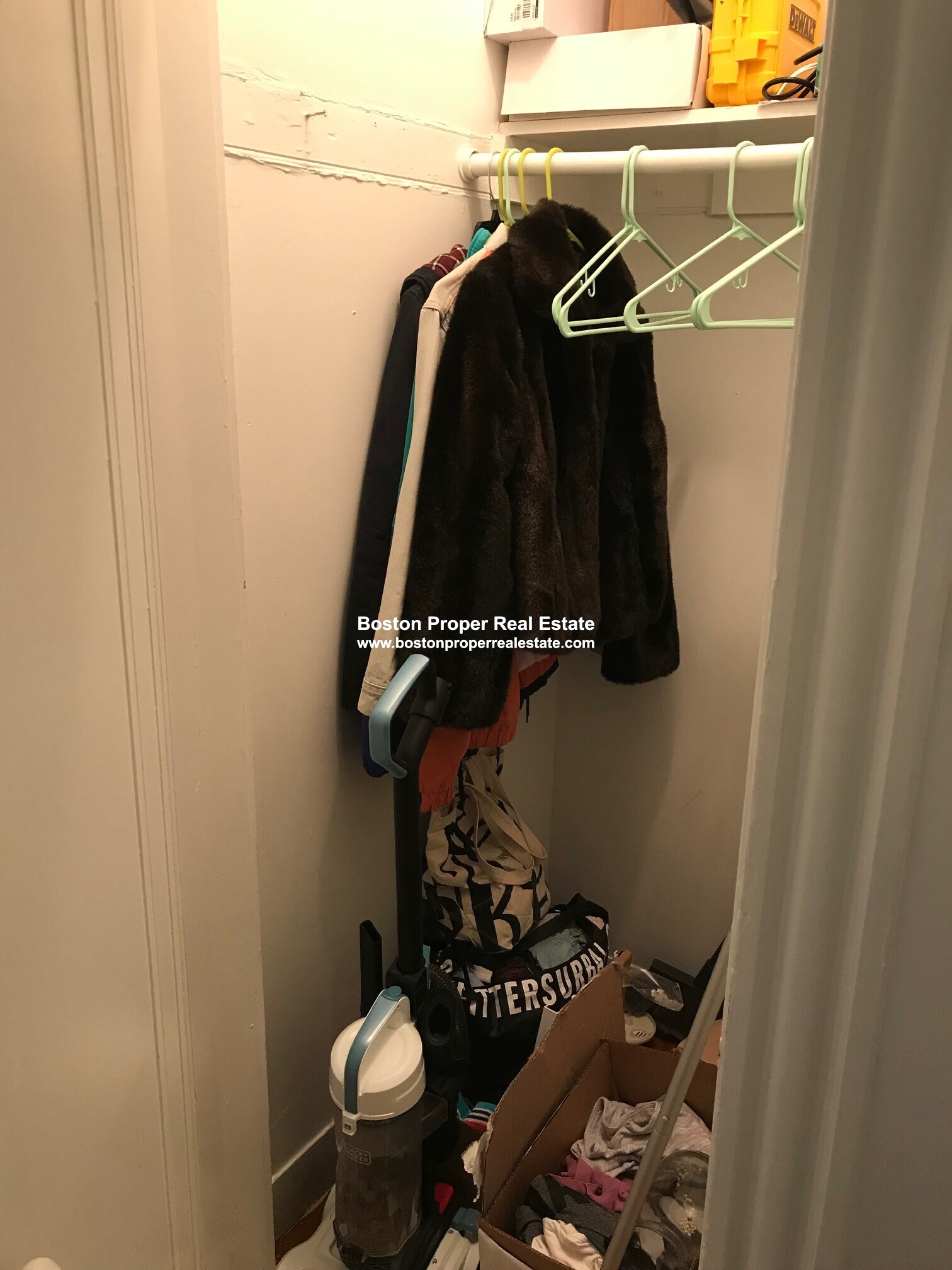 3 bed, 1 bath apartment for rent at 89 Park Dr Unit 5, Fenway — photo 8 of 9