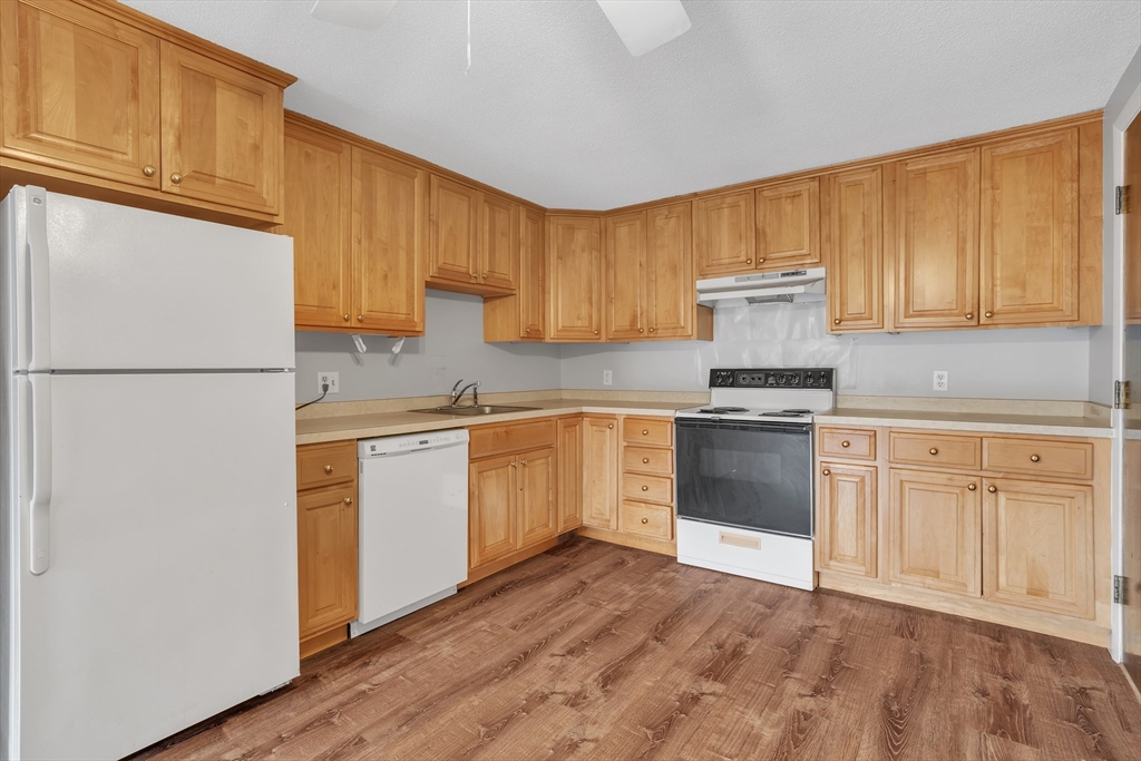 2 bed, 1 bath apartment for rent at 89 Pleasant St Unit 5D, Medfield — photo 8 of 27