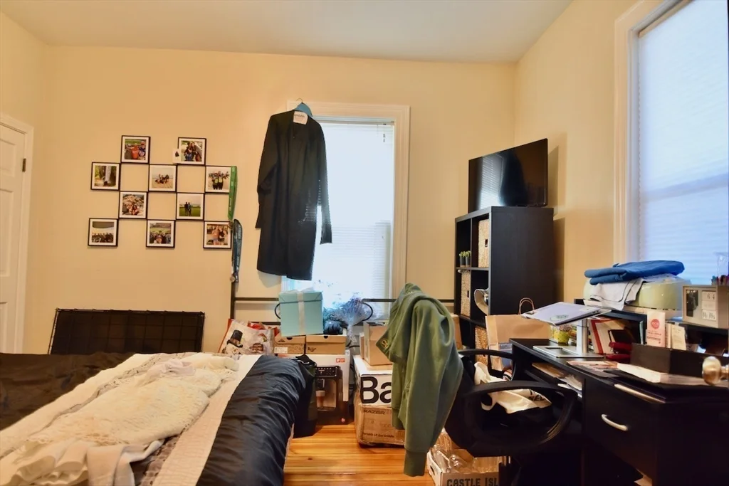 3 bed, 1 bath apartment for rent at 89 Savin Hill Unit 3, Dorchester — photo 19 of 21