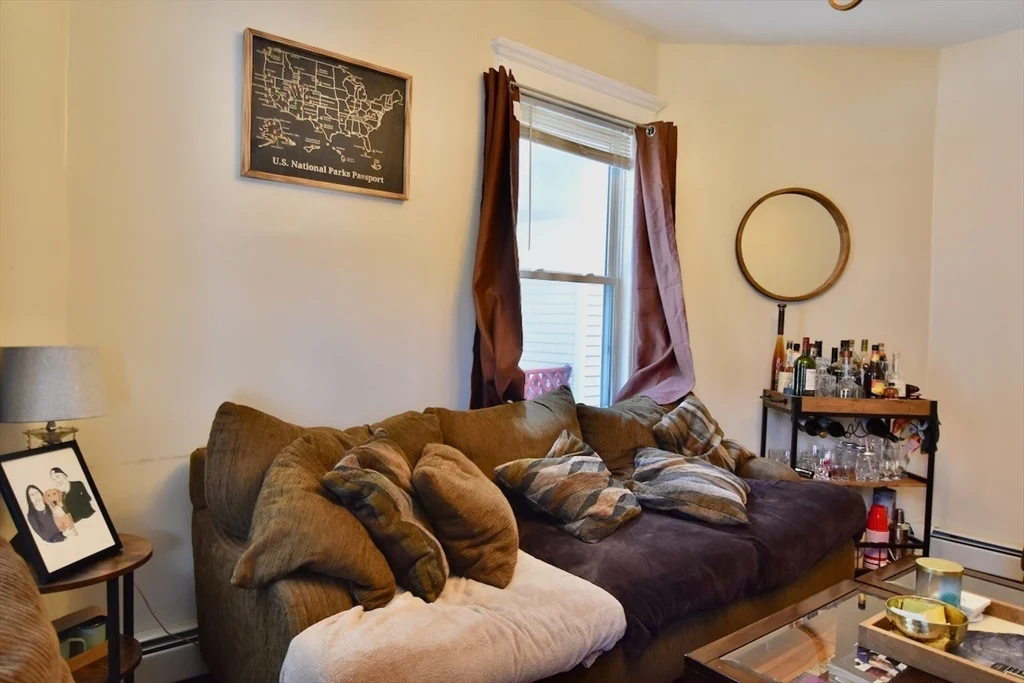 3 bed, 1 bath apartment for rent at 89 Savin Hill Unit 3, Dorchester — photo 13 of 21