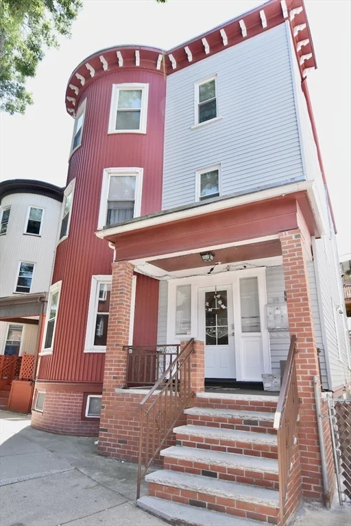3 bed, 1 bath apartment for rent at 89 Savin Hill Unit 3, Dorchester — photo 1 of 21