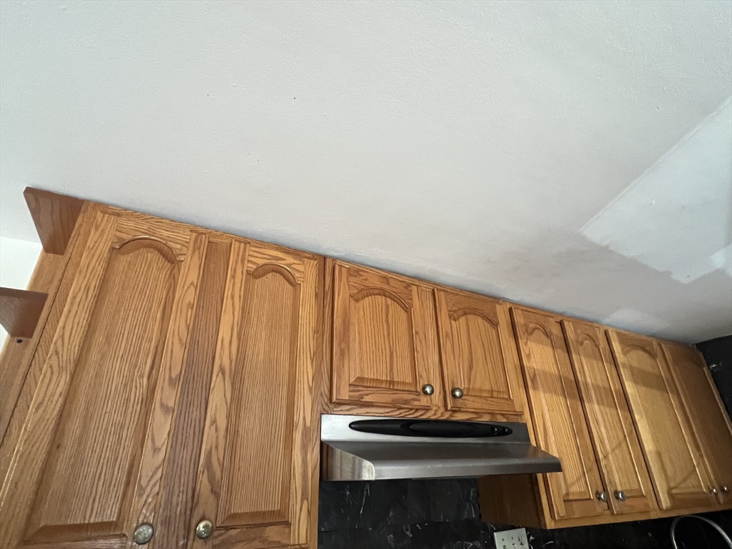 3 bed, 1 bath apartment for rent at 89 Second Unit 2, East Cambridge — photo 10 of 11
