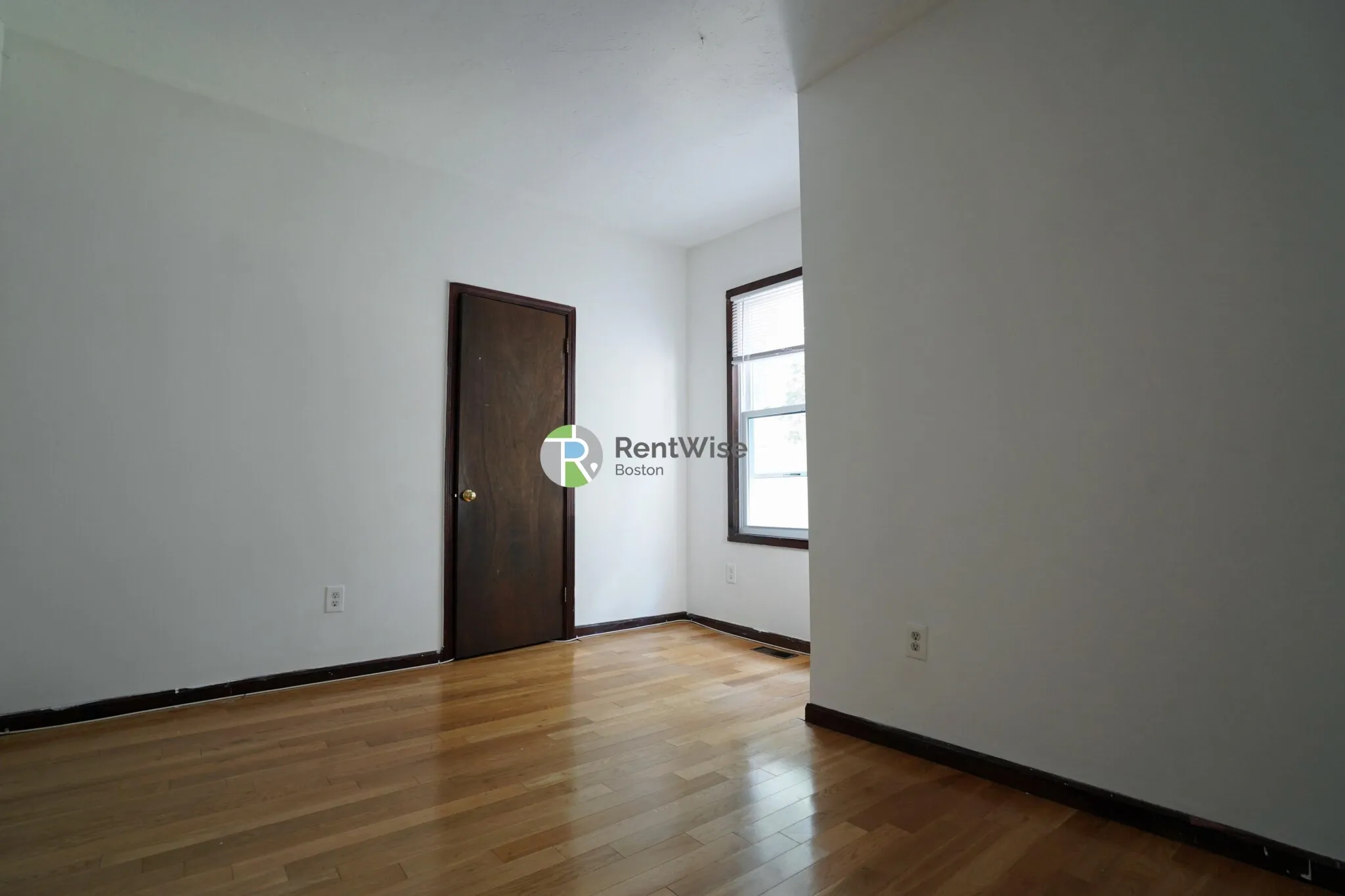 3 bed, 1 bath apartment for rent at 89 Sheridan St Unit 1, Jamaica Plain — photo 10 of 19