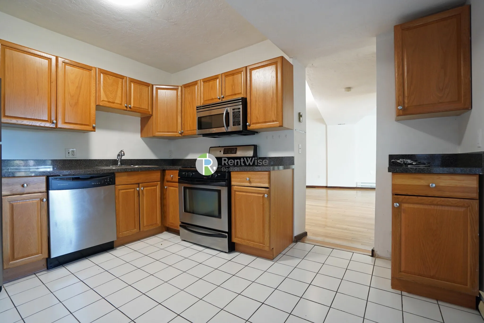 3 bed, 1 bath apartment for rent at 89 Sheridan St Unit 1, Jamaica Plain — photo 6 of 19