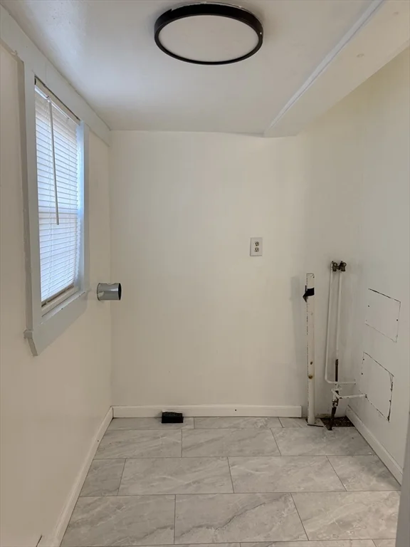 3 bed, 1 bath apartment for rent at 89 Spruce St Unit 0, Winchendon — photo 5 of 13