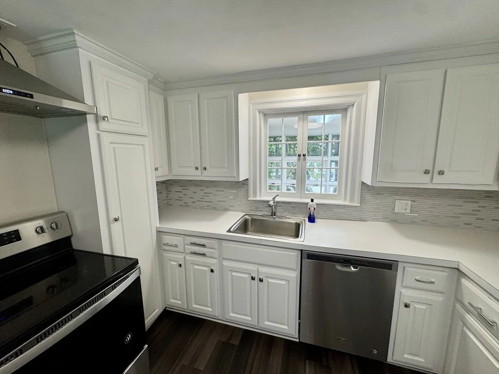 3 bed, 2 bath apartment for rent at 89 Stanley Rd Unit SF, Waban