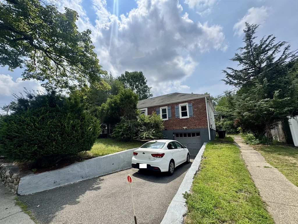 3 bed, 2 bath apartment for rent at 89 Stanley Rd Unit SF, Waban — photo 30 of 36