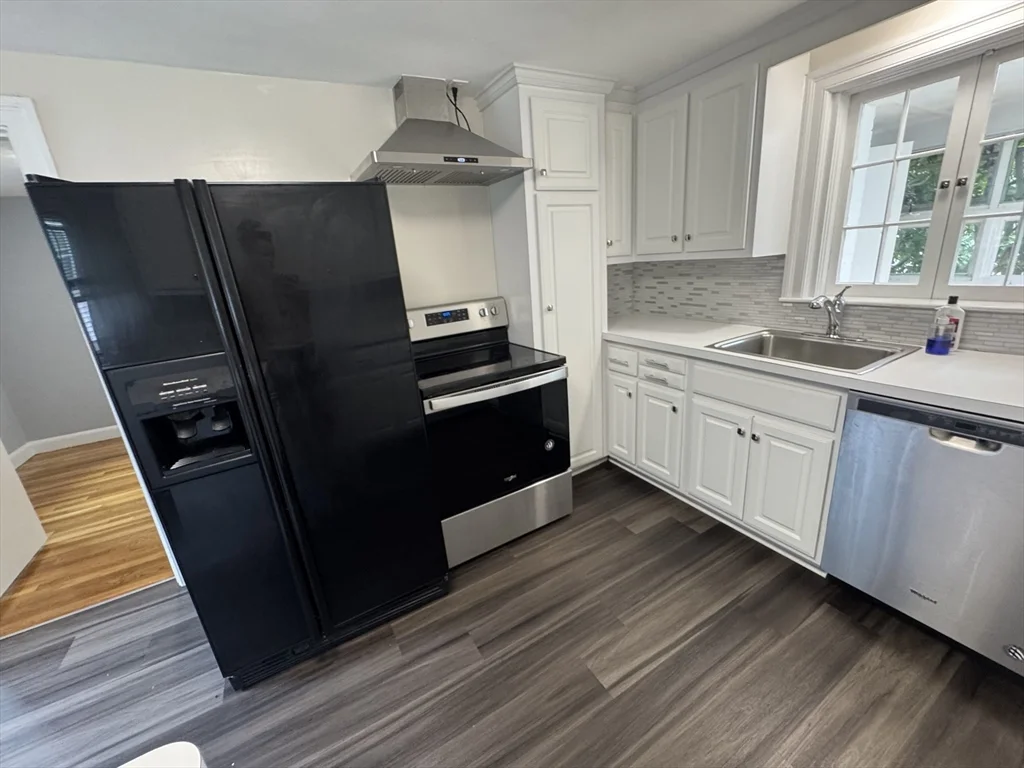 3 bed, 2 bath apartment for rent at 89 Stanley Rd Unit SF, Waban — photo 4 of 36