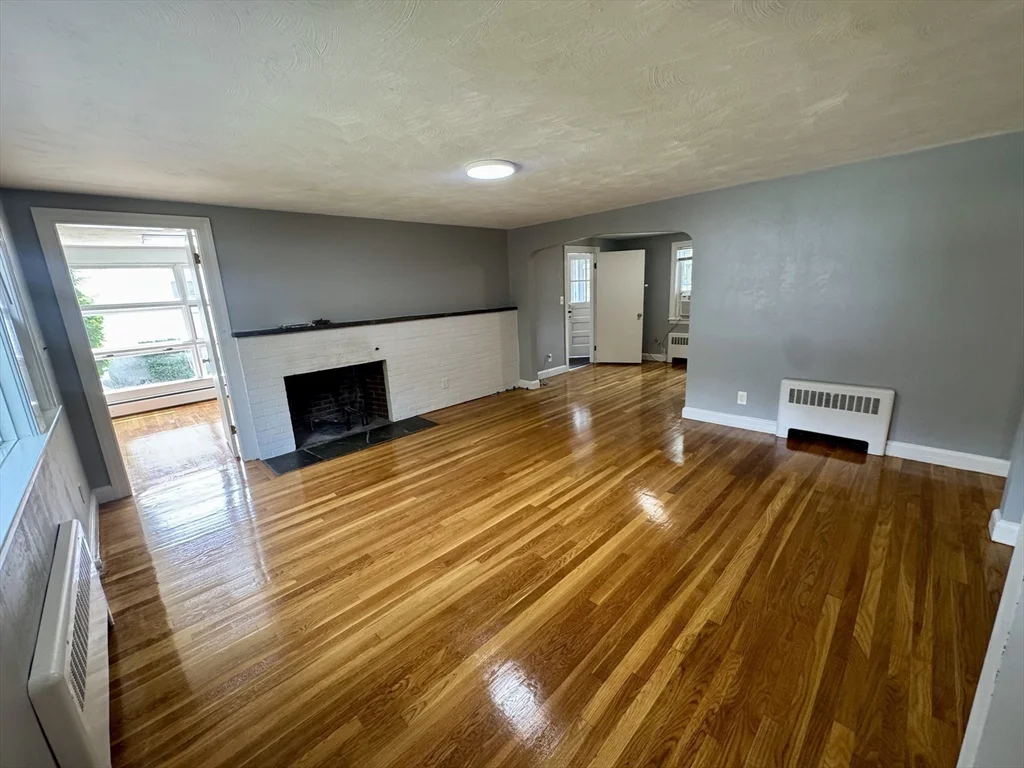 3 bed, 2 bath apartment for rent at 89 Stanley Rd Unit SF, Waban — photo 8 of 36