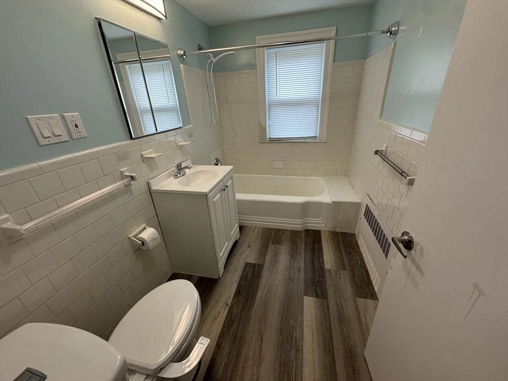 3 bed, 2 bath apartment for rent at 89 Stanley Rd Unit SF, Waban — photo 18 of 36