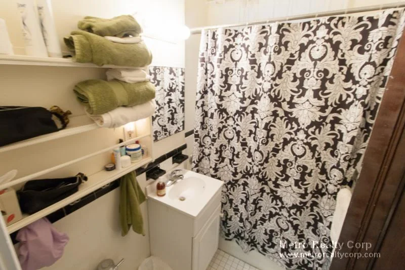 Studio bed, 1 bath apartment for rent at 89 Strathmore Rd Unit 24, Brighton — photo 2 of 10