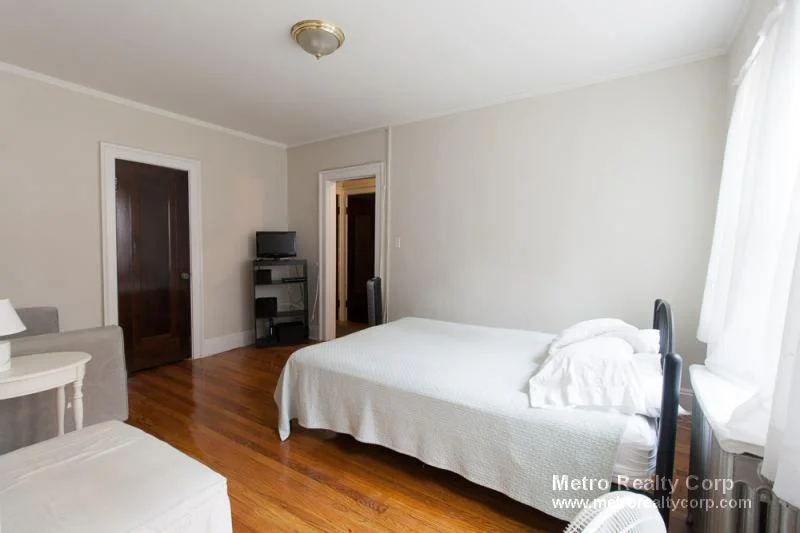 Studio bed, 1 bath apartment for rent at 89 Strathmore Rd Unit 24, Brighton — photo 5 of 10