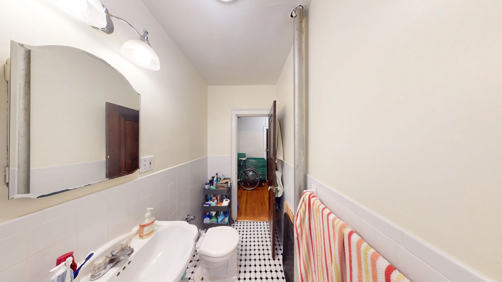 1 bed, 1 bath apartment for rent at 89 Strathmore Rd Unit 26, Brighton — photo 9 of 13