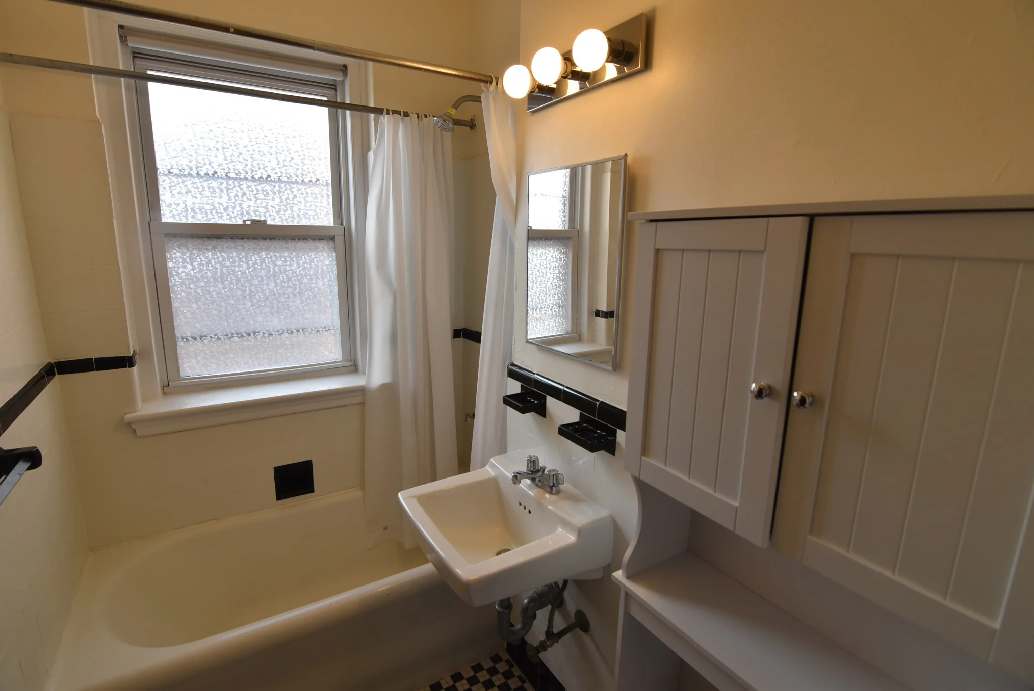 Studio bed, 1 bath apartment for rent at 89 Strathmore Rd Unit 42, Brighton — photo 8 of 11