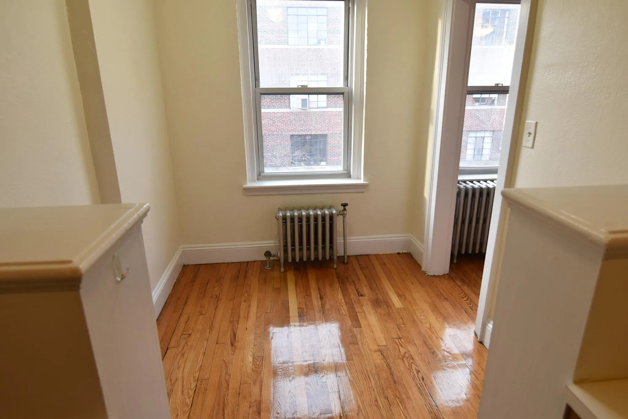 1 bed, 1 bath apartment for rent at 89 Strathmore Rd Unit 43, Brighton — photo 3 of 9