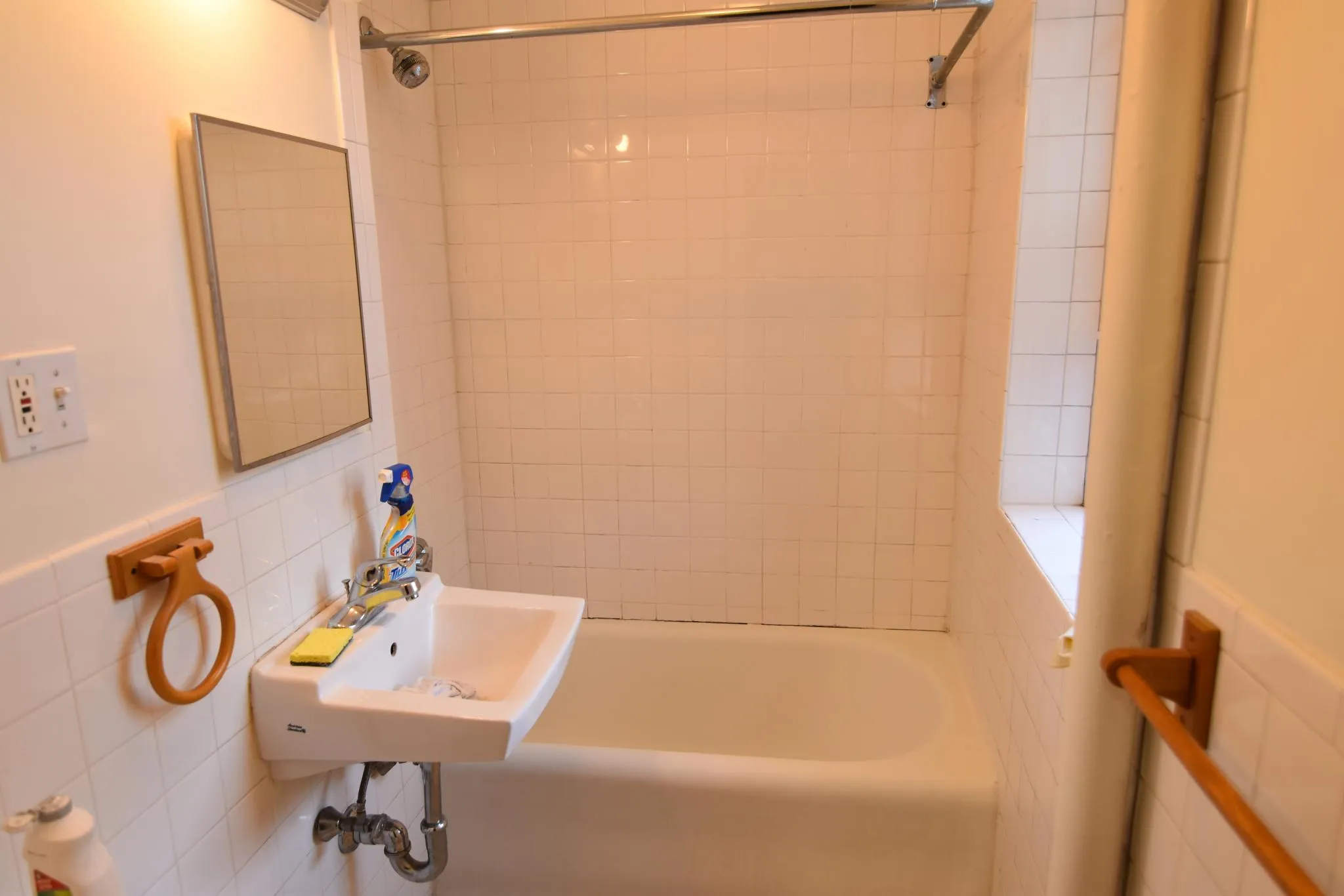 1 bed, 1 bath apartment for rent at 89 Strathmore Rd Unit 43, Brighton — photo 4 of 9