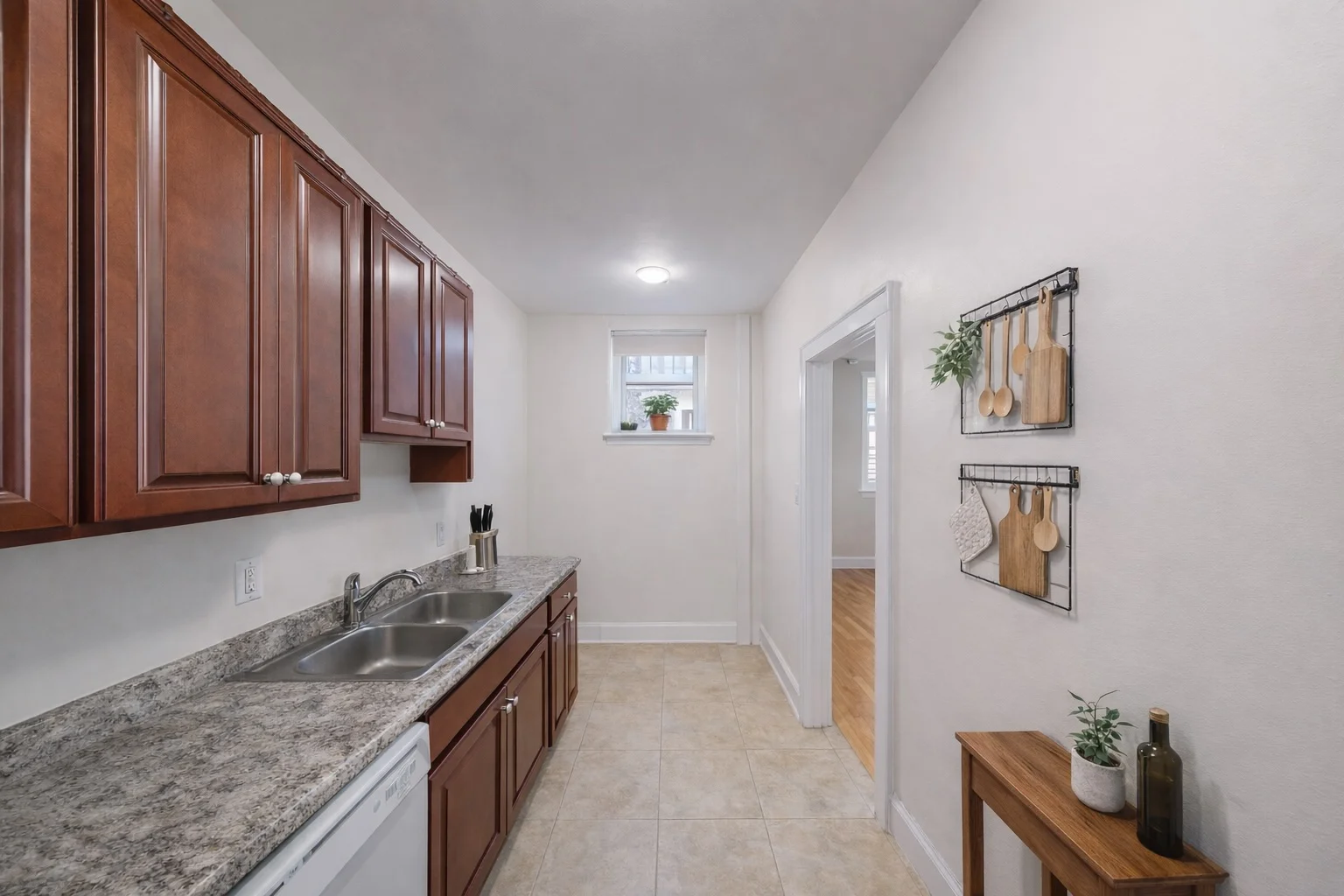 1 bed, 1 bath apartment for rent at 89 Strathmore Rd Unit 5, Brighton — photo 3 of 11
