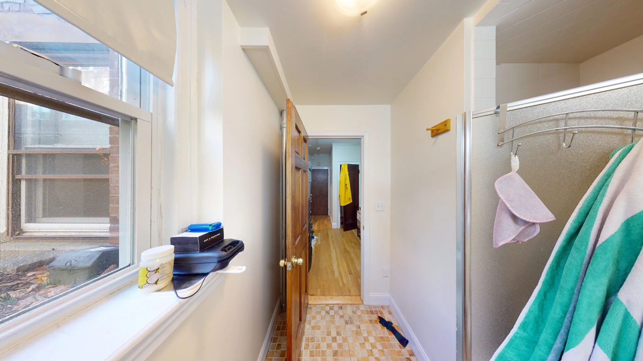 1 bed, 1 bath apartment for rent at 89 Strathmore Rd Unit 5, Brighton — photo 7 of 11