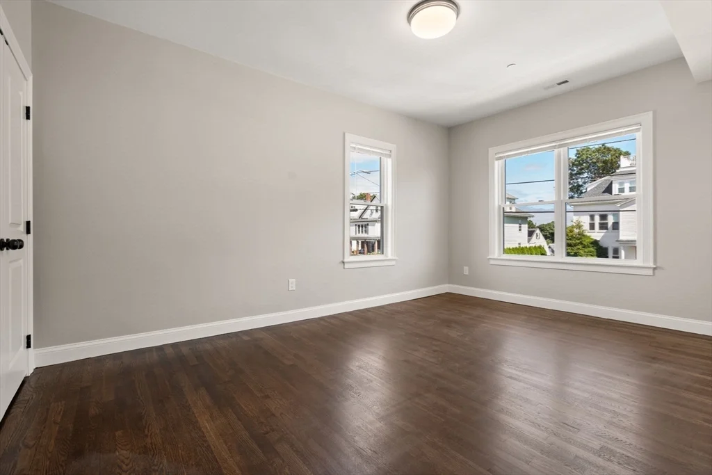 3 bed, 2 bath apartment for rent at 89 Summit Ave Unit 1, Winthrop — photo 8 of 14