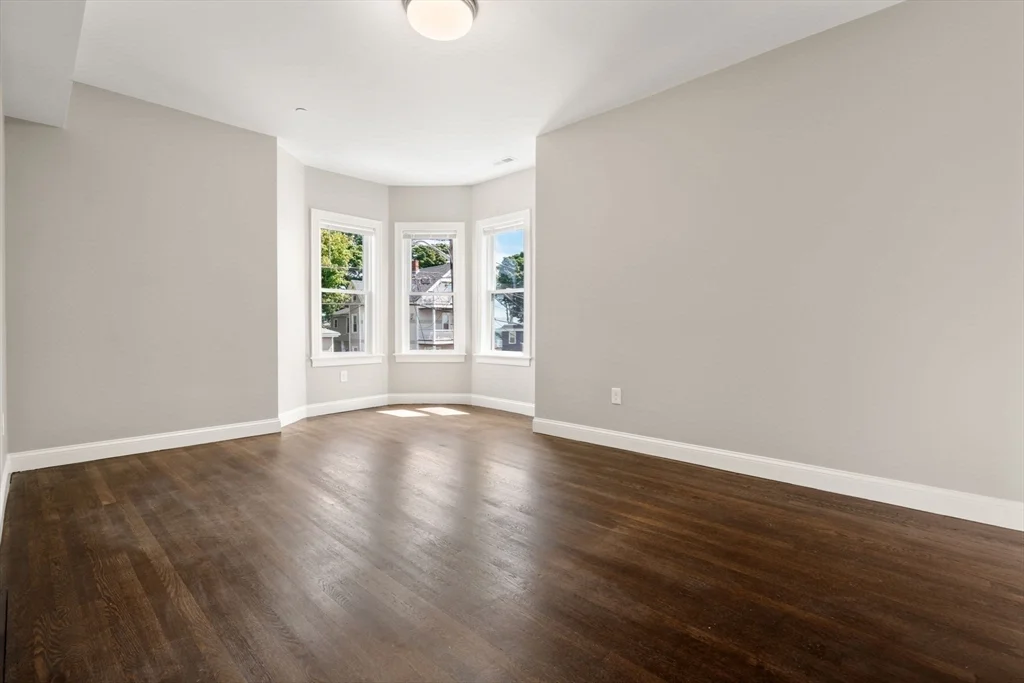 3 bed, 2 bath apartment for rent at 89 Summit Ave Unit 1, Winthrop — photo 9 of 14